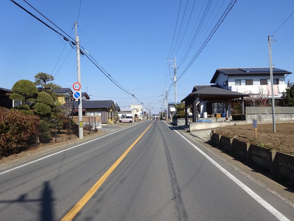 周辺環境：西側公道（旧太田街道）より北方向を撮影！至常陸太田市方面